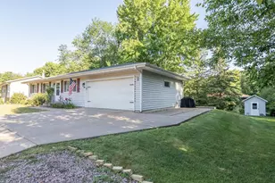 565 Pine St, Medford, WI 54451 - Photo 3