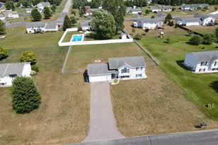 2276 Crystal View Dr, Kronenwetter, WI 54455 - Photo 3