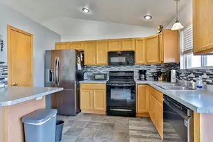 2276 Crystal View Dr, Kronenwetter, WI 54455 - Photo 17