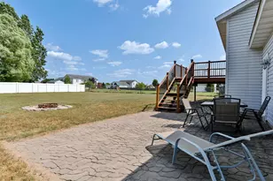 2276 Crystal View Dr, Kronenwetter, WI 54455 - Photo 5