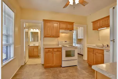 918 S 4th Avenue, Wausau, WI 54401 - Photo 9