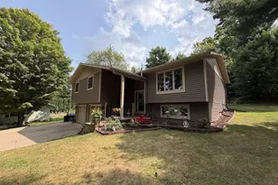 1417 Maple Hill Rd, Wausau, WI 54403 - Photo 3