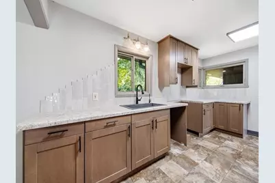 900 S Adams Avenue, Marshfield, WI 54449 - Photo 9
