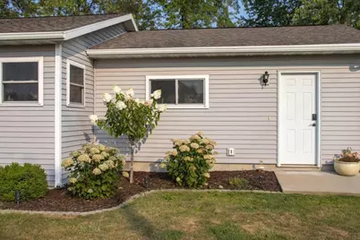 701 E 2nd Street, Marshfield, WI 54449 - Photo 3