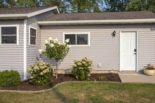 701 E 2nd St, Marshfield, WI 54449 - Photo 3