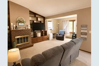 333 New Market Court, Nekoosa, WI 54457 - Photo 3