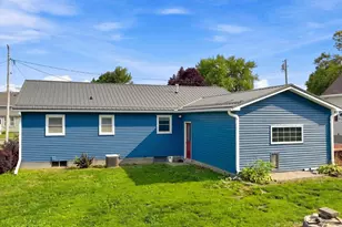 112 E 17th St, Marshfield, WI 54449 - Photo 7