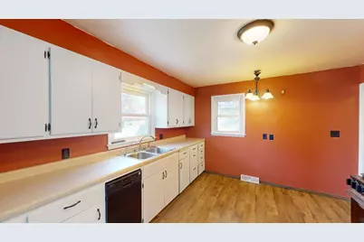 112 E 17th Street, Marshfield, WI 54449 - Photo 17