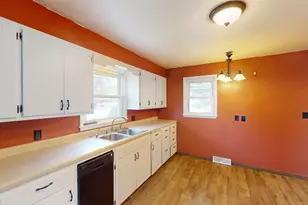 112 E 17th St, Marshfield, WI 54449 - Photo 17