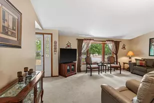 8206 Lakeview Dr, Wisconsin Rapids, WI 54494 - Photo 9