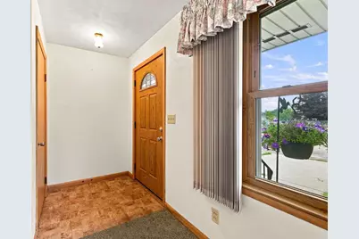 2809 Cleveland Avenue, Stevens Point, WI 54481 - Photo 5