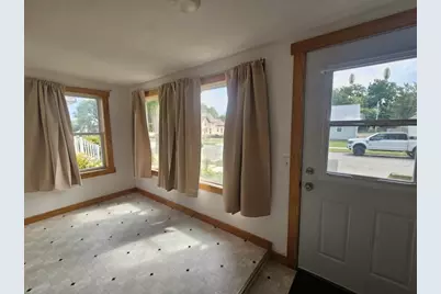 304 N Maple Avenue, Marshfield, WI 54449 - Photo 3