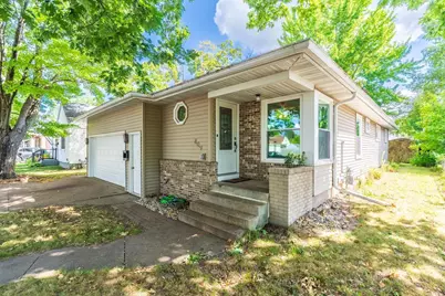 809 N 8th Avenue, Wausau, WI 54401 - Photo 1
