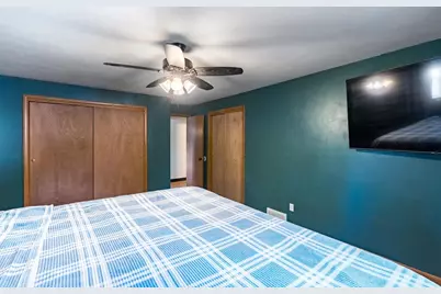809 N 8th Avenue, Wausau, WI 54401 - Photo 27