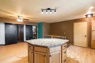 809 N 8th Ave, Wausau, WI 54401 - Photo 15