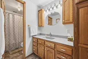408 E Grant St, Marshfield, WI 54449 - Photo 23