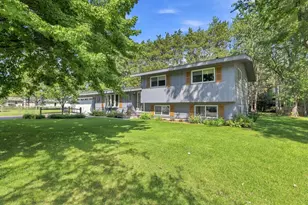 3060 Katherine Ct, Plover, WI 54467 - Photo 3