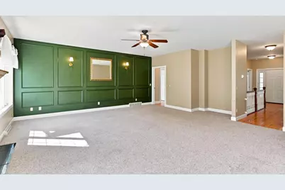 1109 S Locust Avenue, Marshfield, WI 54449 - Photo 7