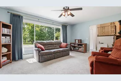 501 W 17th Street, Marshfield, WI 54449 - Photo 9