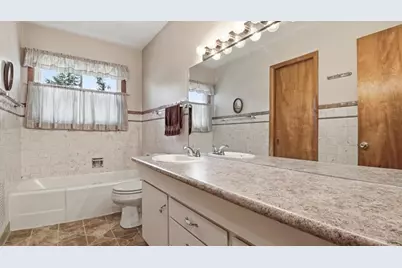 501 W 17th Street, Marshfield, WI 54449 - Photo 19