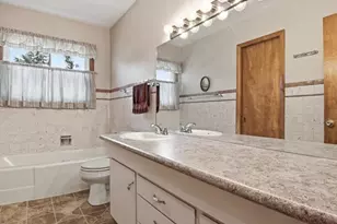 501 W 17th St, Marshfield, WI 54449 - Photo 19