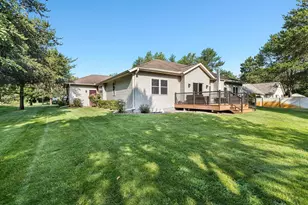 2242 Meadow Dr, Kronenwetter, WI 54455 - Photo 3