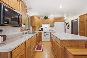 8996 Lincoln Ave, Marshfield, WI 54449 - Photo 17