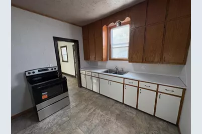 810 S Vine Avenue, Marshfield, WI 54449 - Photo 7