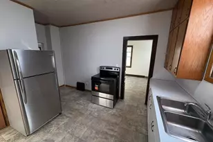 810 S Vine Ave, Marshfield, WI 54449 - Photo 9