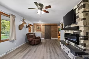 6979 County Rd S, Rudolph, WI 54475 - Photo 11