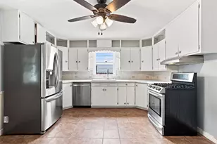 2423 Stanley St, Stevens Point, WI 54481 - Photo 11