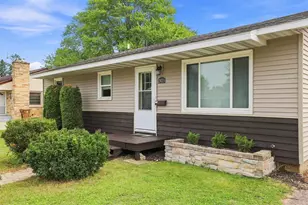 2423 Stanley St, Stevens Point, WI 54481 - Photo 3