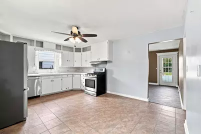 2423 Stanley Street, Stevens Point, WI 54481 - Photo 9