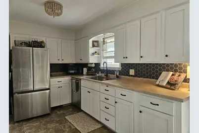 500 E Grant Street, Marshfield, WI 54449 - Photo 11