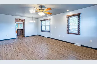 1729 N 3rd Avenue, Wausau, WI 54401 - Photo 9