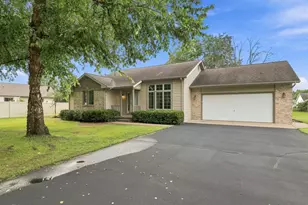2641 Porter Rd, Plover, WI 54467 - Photo 3