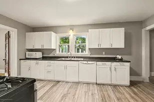 809 Illinois Ave, Stevens Point, WI 54481 - Photo 9