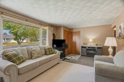 1308 E 17th Street, Marshfield, WI 54449 - Photo 5