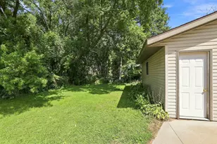 2165 Prairie St, Stevens Point, WI 54481 - Photo 9