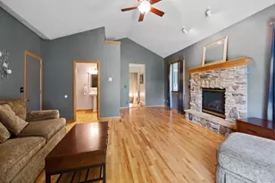 2040 Birch Dr, Plover, WI 54467 - Photo 15