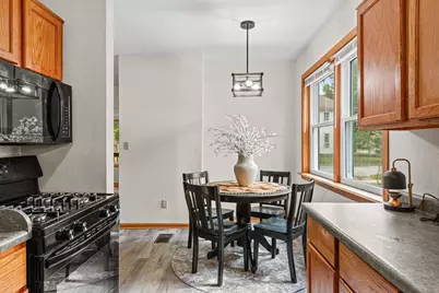 936 S 6th Avenue, Wausau, WI 54401 - Photo 13