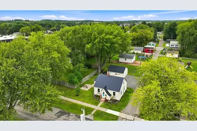 207 E Edison Street, Marshfield, WI 54449 - Photo 9