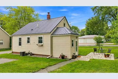 207 E Edison Street, Marshfield, WI 54449 - Photo 7