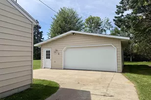 308 S Sales St, Merrill, WI 54452 - Photo 3