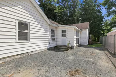 1733 Oak Street, Stevens Point, WI 54481 - Photo 5