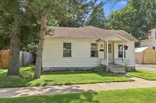 1733 Oak St, Stevens Point, WI 54481 - Photo 3