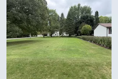 907 E Blodgett Street, Marshfield, WI 54449 - Photo 15