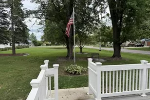 907 E Blodgett St, Marshfield, WI 54449 - Photo 11