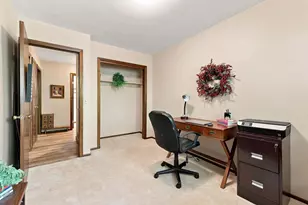 2421 Magnolia Dr, Plover, WI 54467 - Photo 33