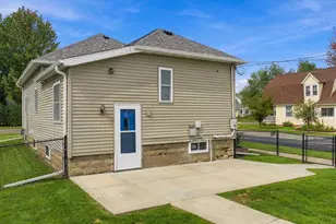 901 S Ash Ave, Marshfield, WI 54449 - Photo 11